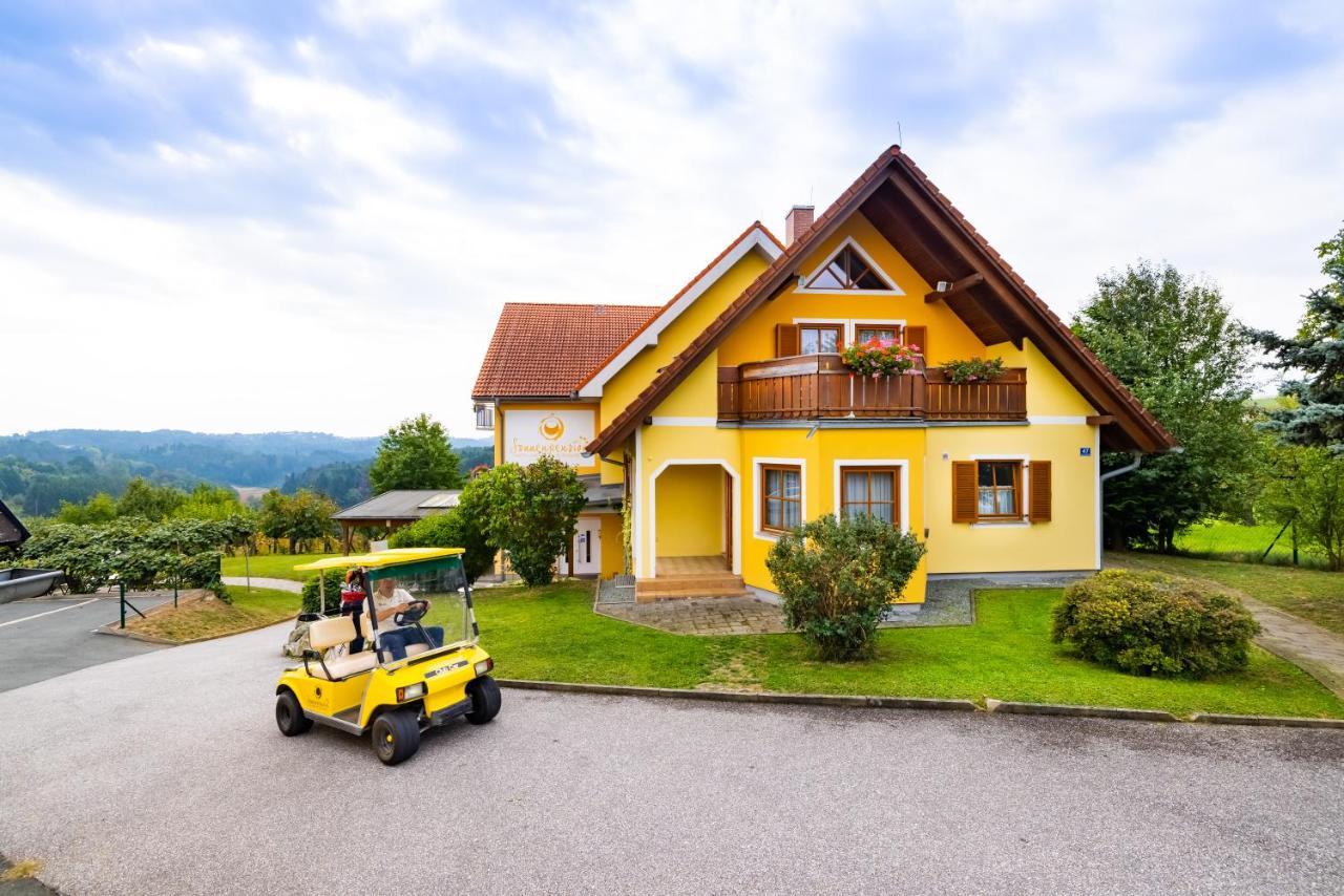 Golf&Therme Sonnenpension Frühstückshotel Burgauberg Stegersbach Exterior foto